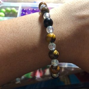 Tiger’s eye and pearl bracelet